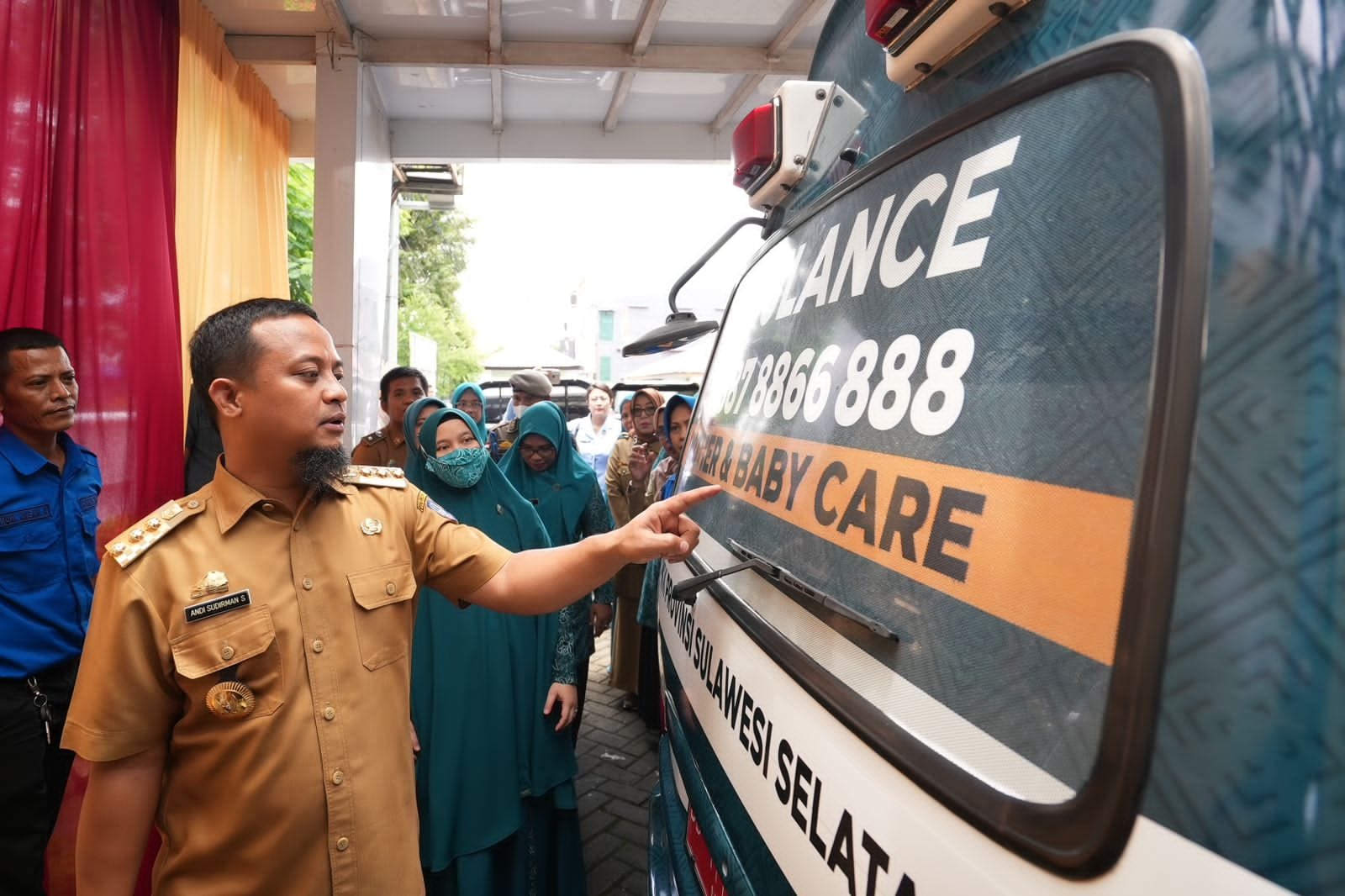 Gubernur Melaunching Pilot Project Rumah Gizi PKK Sulsel dan Ambulance Ibu dan Bayi 